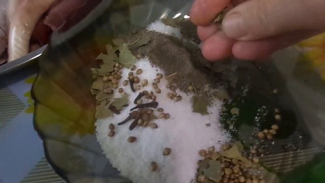 Самый надежный, простой и быстрый сухой способ самой вкусной малосольной селедочки смотреть онлайн