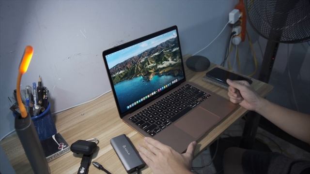 review nhanh chiếc MacBook Air 2020 chip m1 ! xem có những gì