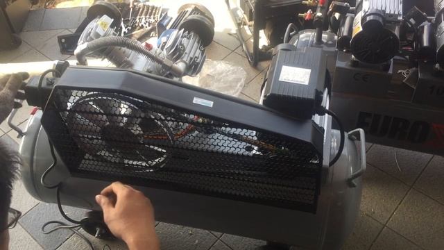 Oiless air compressor 2.2hp Johor Bahru 0187614085 смотреть онлайн