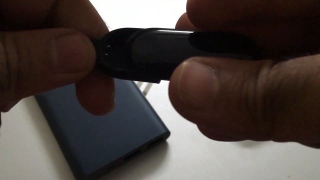 How To Charge Mi Band 3 With Xiaomi Mi Power Bank | Fast Charge with Mi Portable Charger смотреть онлайн
