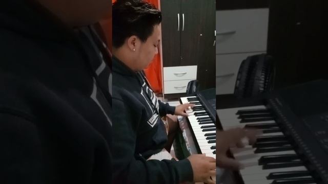 Yamaha PSR E343 смотреть онлайн