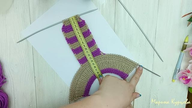 САМАЯ УДАЧНАЯ МОДЕЛЬ СЛЕДКОВ. Домашние следки спицами. Простые тапочки спицами без швов на подошве.