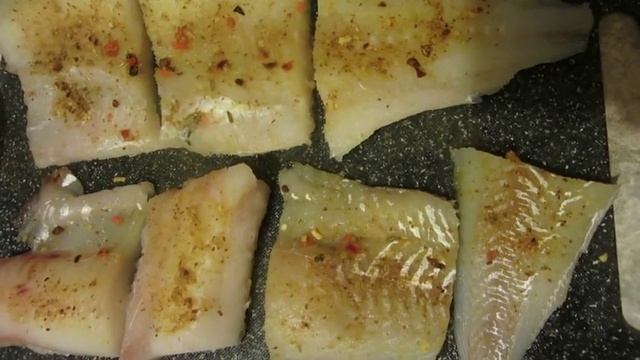 Треска (филе) с хрустящей корочкой. Любимый рецепт. смотреть онлайн