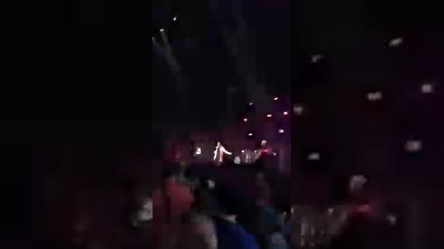 Kasabian byli headlinery druhého dne Metronome festivalu смотреть онлайн