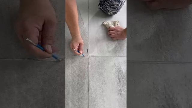 Нанесение глянцевой затирки эпоксидной двухкомпонентной
