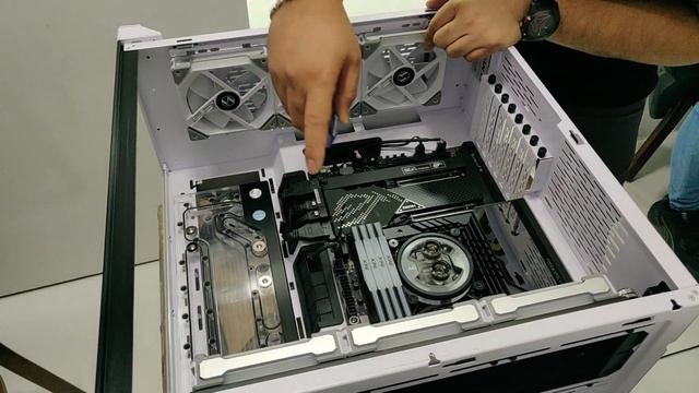 Lian Li 011 Dynamic XL Pc Build Corei9 12900K Pacific W7 Cpu Block смотреть онлайн