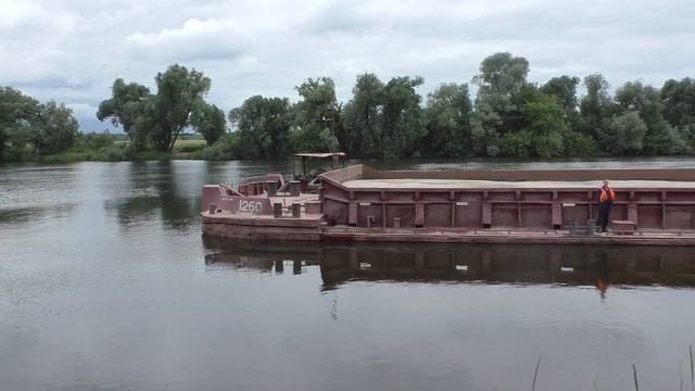 Буксир-толкач Речной-75 Тип: Речной (Московский), проект 908 с баржей 1260 смотреть онлайн