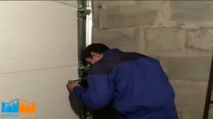 Монтаж гаражных секционных ворот DoorHan часть 2 RSD 02