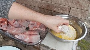 Шашлык из БЕЛОГО АМУРА на деревенском мангале. Вкуснее любой рыбы!