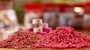 Инта-Вир - серия химических препаратов, способных уничтожить 52 вида насекомых-вредителей, грызунов
