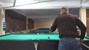 Сложнейший удар "сухой лист" в центральную лузу.  Привет всем любителям бильярда из долины солнца