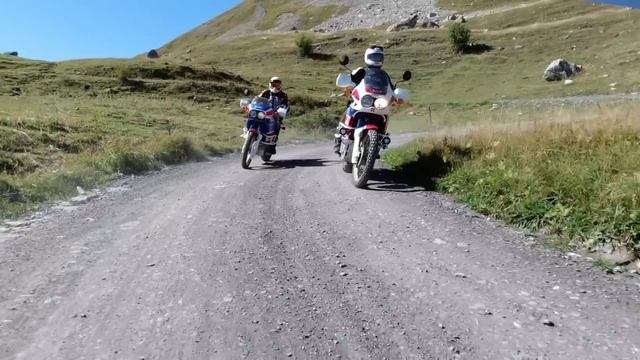 Quelle est la meilleure des Honda Africa Twin ? ▶︎ Apéro Moto Magazine