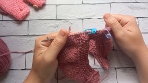 Боди из пряжи Пехорка детская новинка. Боди с рюшей спицами.