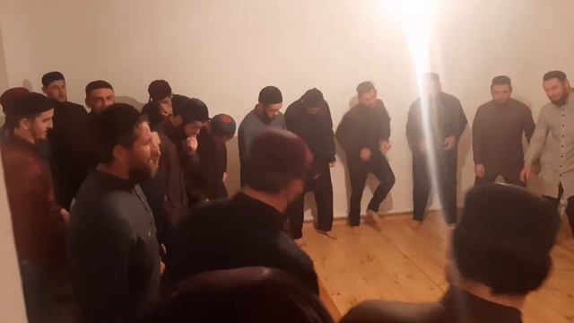 Отрывок зикр у КелиговыхШоанхо 1аьл смотреть онлайн