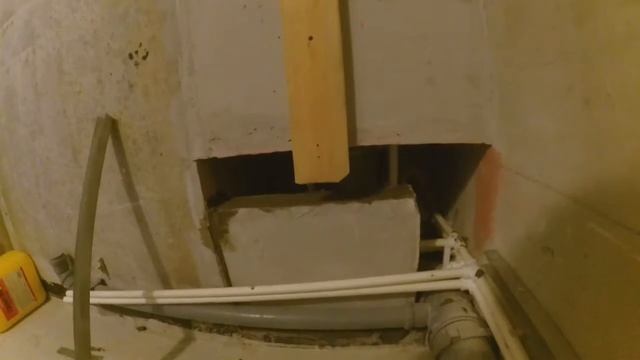 День 12. Устройство штроб под розетки в санузле.