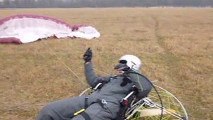 Paragliders.Керзачами по рёбрам за ошибку!