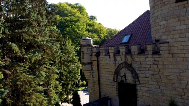 24. На машине на Кавказ. День 10. Кисловодск. Замок коварства и любви. Прощальный ужин. смотреть онлайн