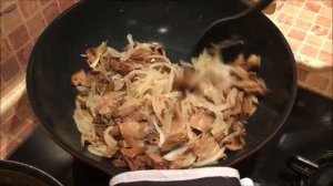 Такую перловку вы ещё не ели-рецепт с жаренными грибами и луком. Русский плов с грибами и перловкой