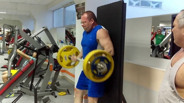 строгий подъем на бицепс, 80кг на 4 раза. мой вес 105! смотреть онлайн