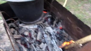 Самодельная коптильня из ведра для рыбы и мяса. Сделана своими руками  за 5 мн.