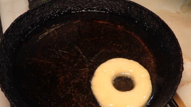 Супер Пышные пончики с глазурью ! Тесто как пух. Готовлю так много лет! смотреть онлайн