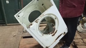 Что есть в стиралке индезит вил82икс. Сколько металла в стиральной машинке INDESIT WIL82x.