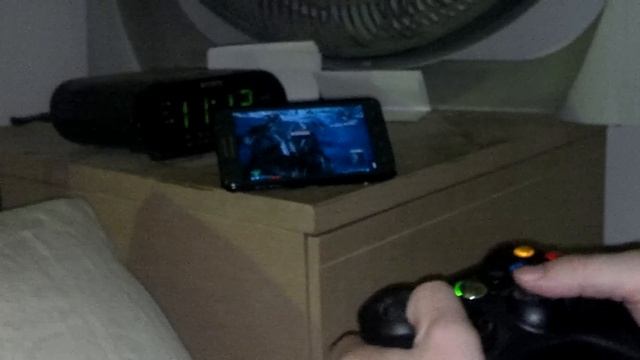 Borderlands 2 on Mobile Phone with Wireless Xbox 360 Controller смотреть онлайн