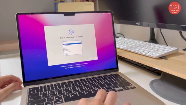 MacBook Air M2 chip unboxing starlight #macbookair #m2macbookair #unboxing #aesthetic смотреть онлайн