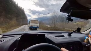 Смотрите  как живут на Западе Украины и учитесь...алкашня