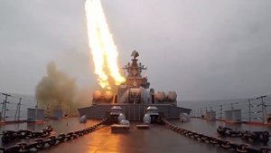 Пуск крылатых ракет «Оникс»