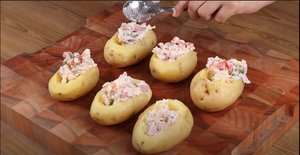 Фаршированный запеченный картофель
