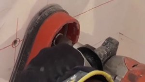 Как сверлить подрозетники без пыли. Алмазное сверление подрозетников.