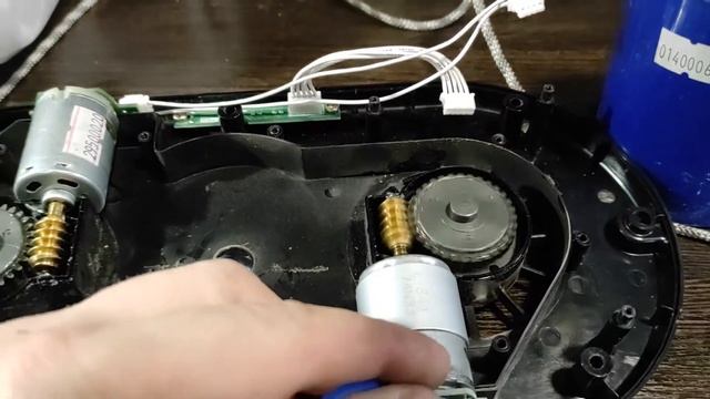 Ремонт мойщика окон Hobot 188 смотреть онлайн