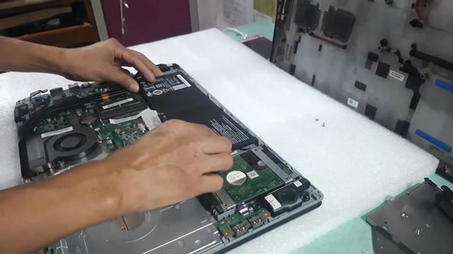 Acer E5-771G-7008 - SPEAKER REPLACEMENT смотреть онлайн