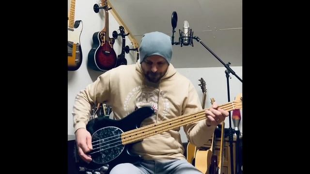 Sledgehammer Cover By Jon Caulton Using Boss OC-5, Zoom MS-60B and Ernie Ball Musicman Stingray смотреть онлайн