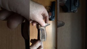 Пневматический МР 654к  20. Тюнинг. Новая рукоять из дерева.