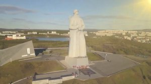 Стоит над горою Алёша