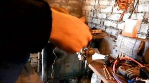 ВАЗ-2107. Ремонт стартера, замена силовых проводов АКБ.