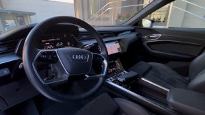 Audi e-tron, 2020 | 4K Walkthrough. Обзор авто Ауди Е-трон | Детали экстерьера и интерьера.