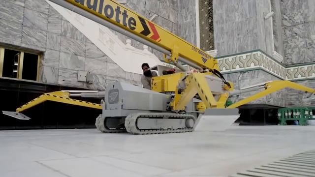 Уборка Заповедной мечети в Мекке