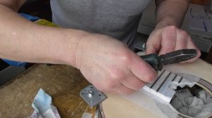 Вклеивание ладов в накладку на ЭДП(видео №581).