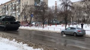 ВОЕННАЯ ТЕХНИКА В ГОРОДЕ!.mp4