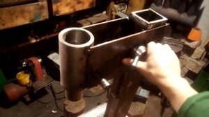 Самодельный сверлильный станок своими руками ,drilling machine, начало положено.