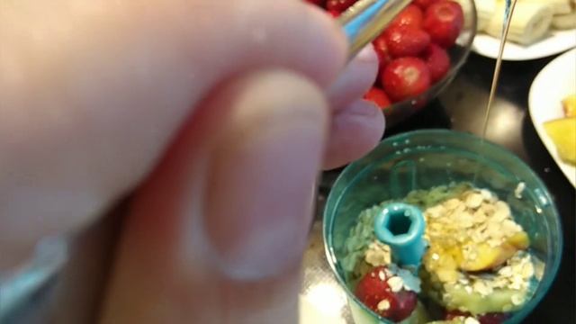 Два рецепта СМУЗИ С ОВСЯНКОЙ. смотреть онлайн