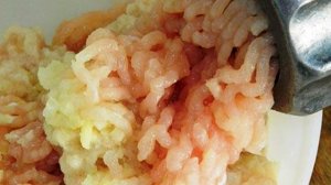 Куриные котлеты с яблоком