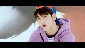 TXT (투모로우바이투게더) '어느날 머리에서 뿔이 자랐다 (CROWN)' Official MV