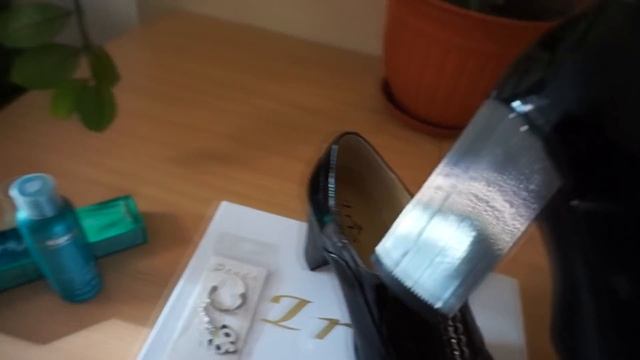 ВЛОГ: Скучаю по сыну :( , покрасила и подстригла волосы , заказы из китая и Василька , готовлю !!! смотреть онлайн