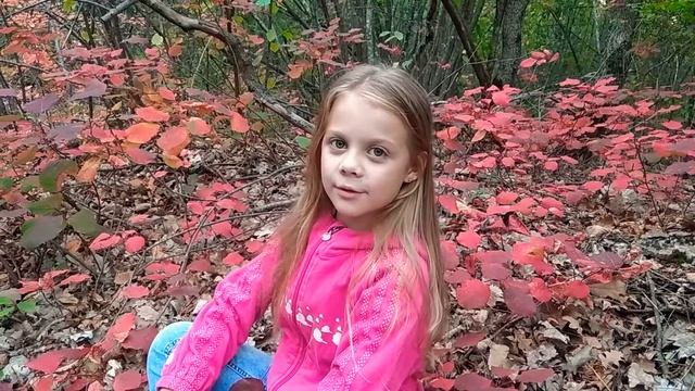 Ф.И. Тютчев "Есть в осени первоначальной..." читает Марта Осипчук, 7лет.