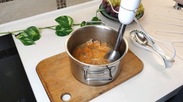 Тыквенный суп - простой и сбалансированный рецепт / Осенний рецепт из тыквы смотреть онлайн