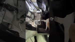 Снятие задних стоек на INFINITI Q50